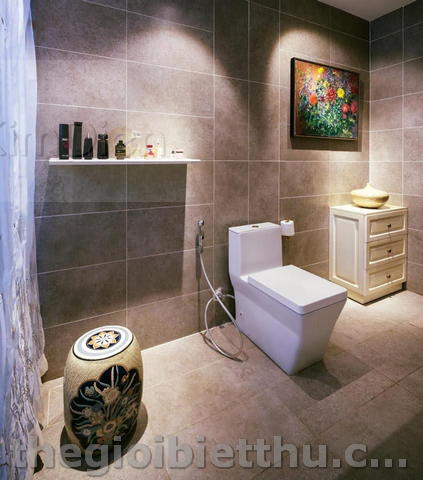 Long description image 1