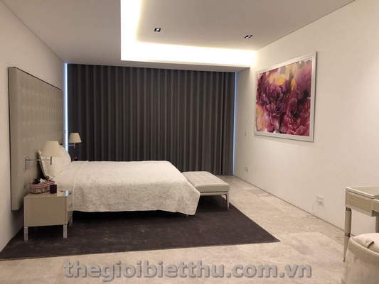 Long description image 1