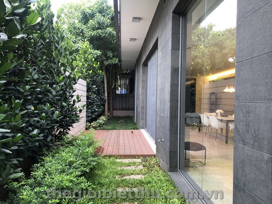 Long description image 1