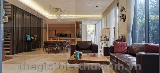 Long description image 1