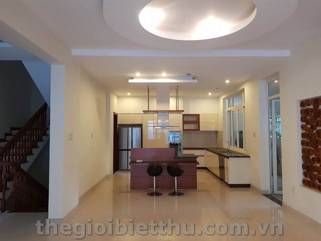 Long description image 1