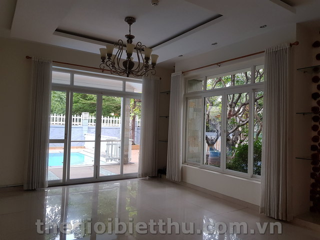 Long description image 1