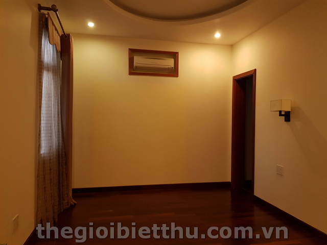 Long description image 1