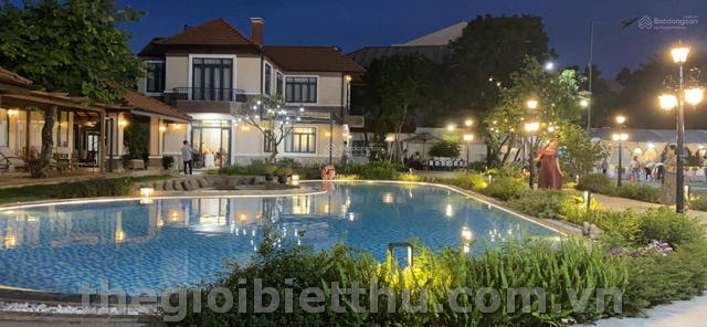 Long description image 1