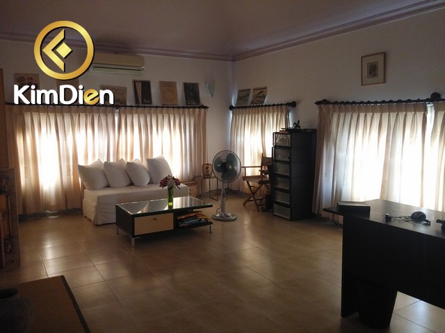 Long description image 1