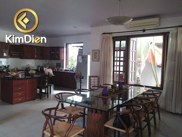 Long description image 1