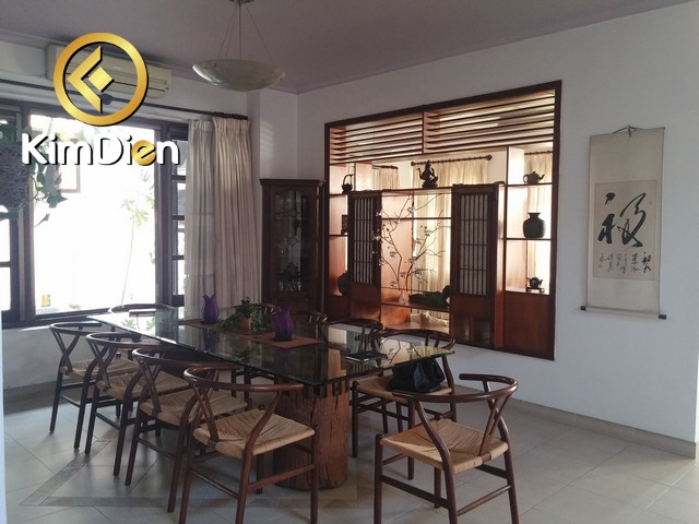 Long description image 1