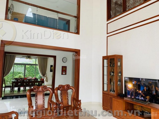 Long description image 1