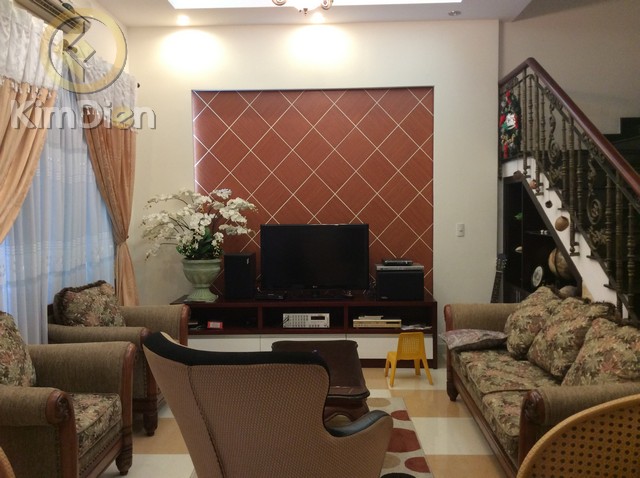 Long description image 1