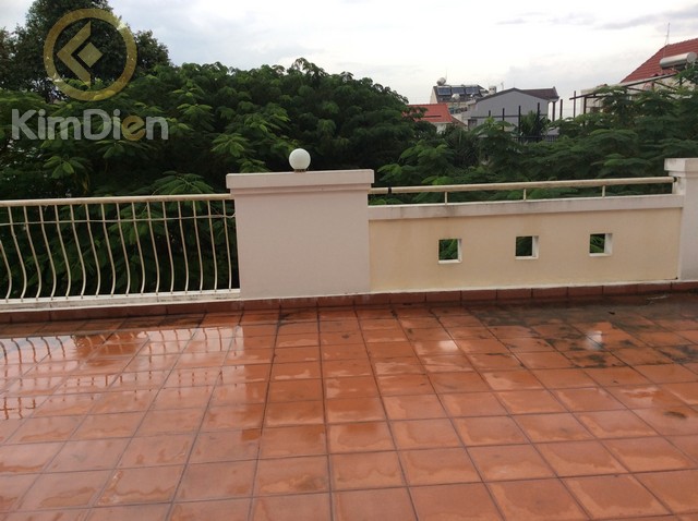 Long description image 1