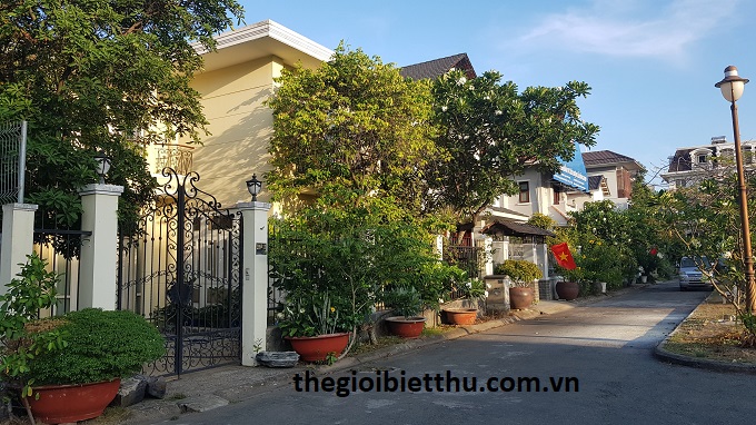 Long description image 1