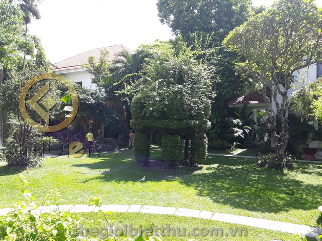 Long description image 1