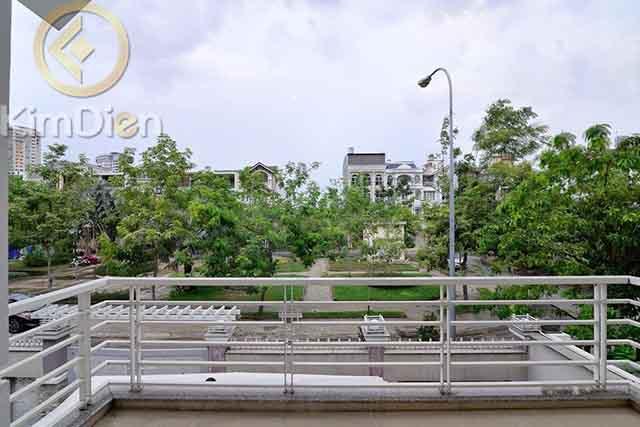 Long description image 1