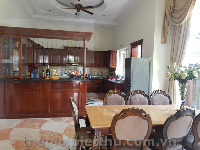 Long description image 1