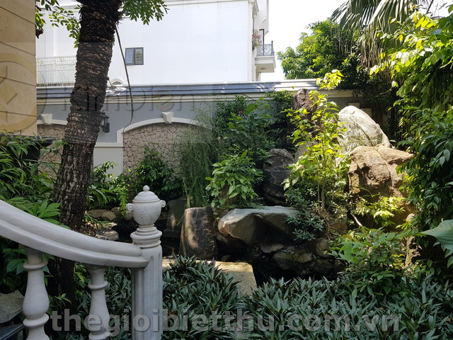 Long description image 1