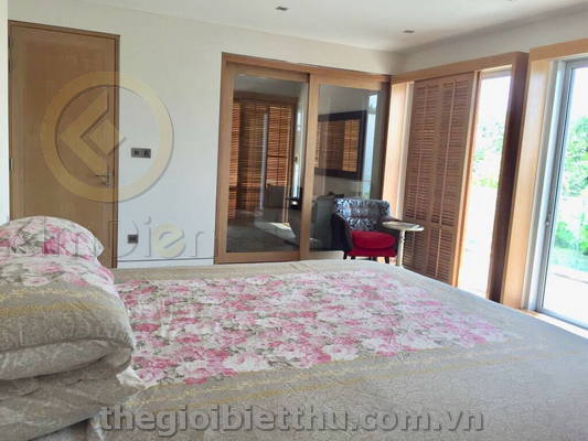 Long description image 1