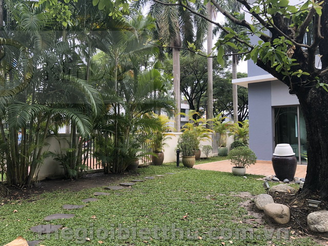 Long description image 1