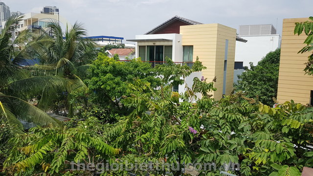 Long description image 1