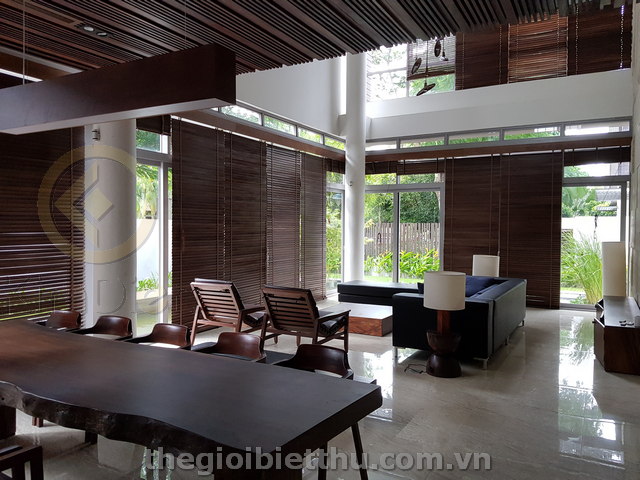 Long description image 1