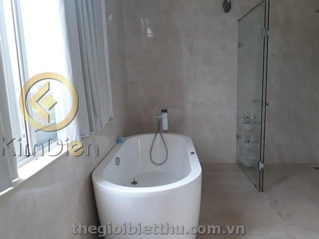 Long description image 1