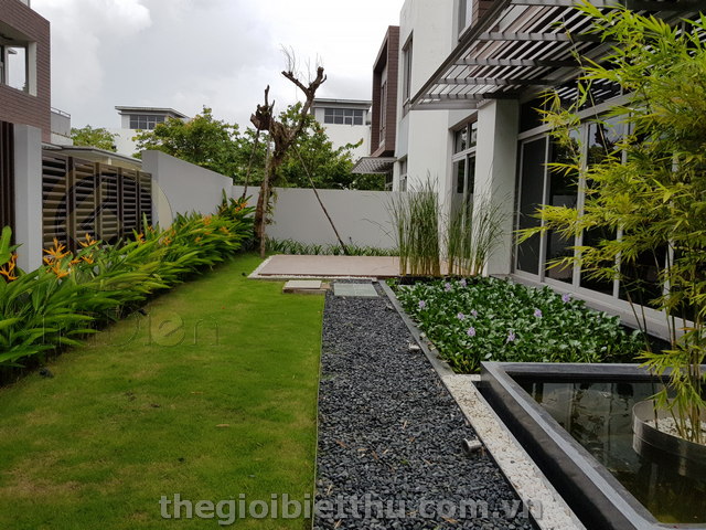 Long description image 1