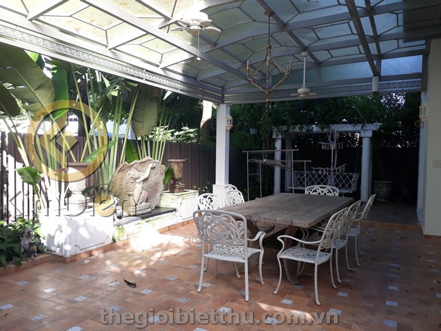 Long description image 1