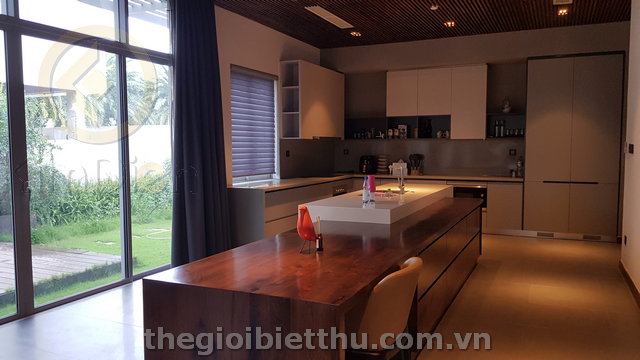 Long description image 1