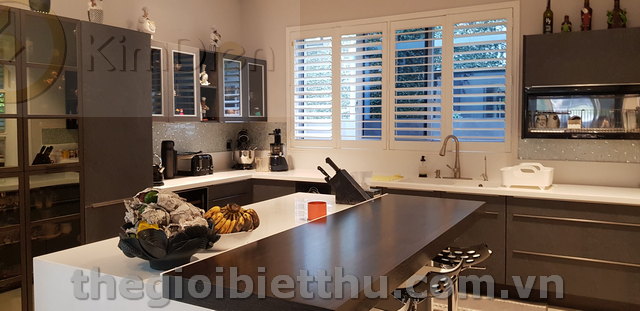 Long description image 1