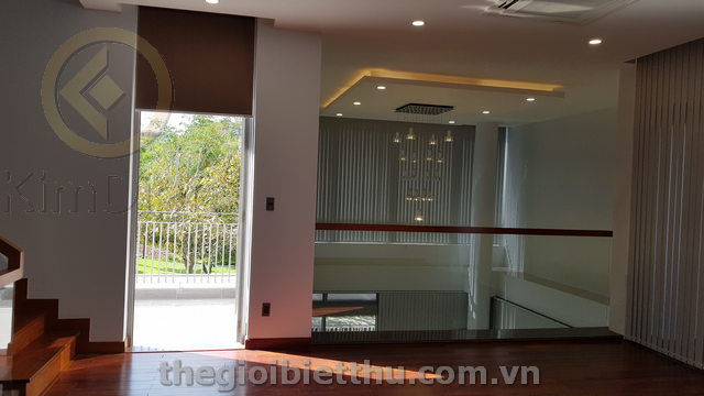 Long description image 1