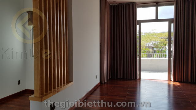 Long description image 1