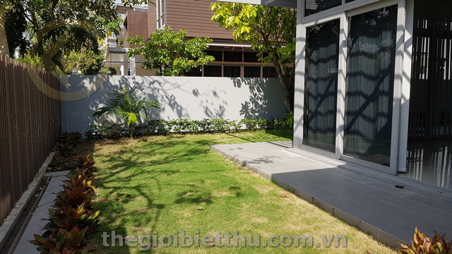 Long description image 1