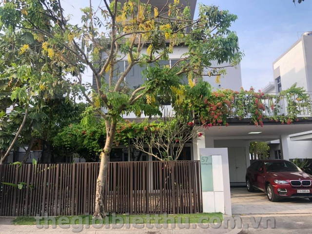 Long description image 1