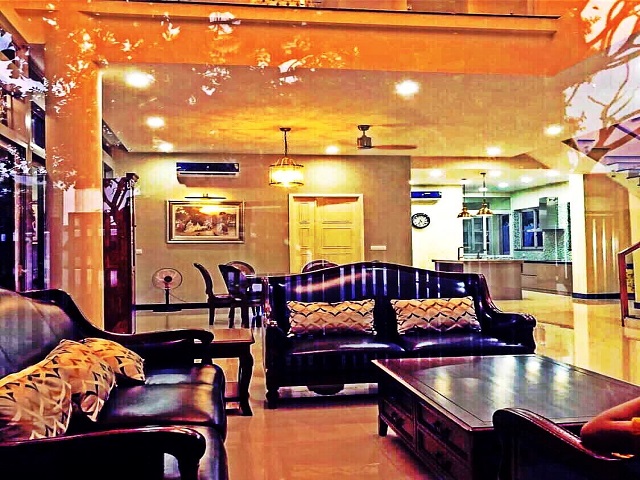 Long description image 1