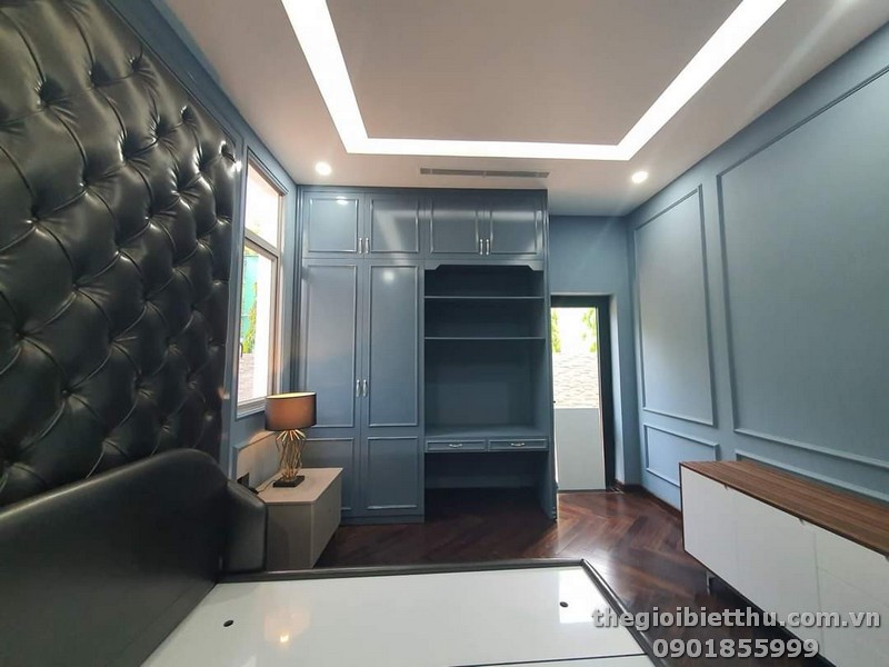 Long description image 1