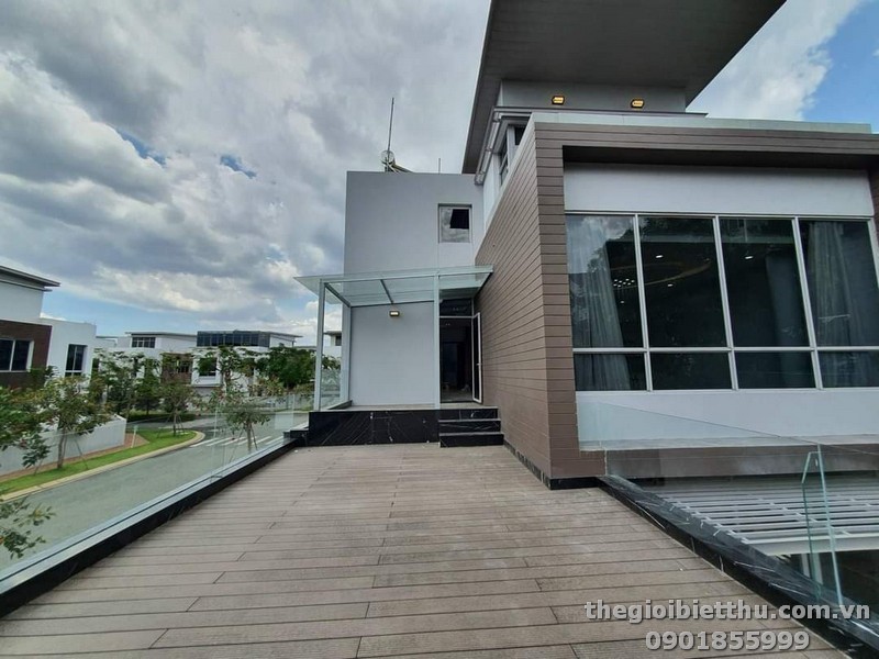 Long description image 1