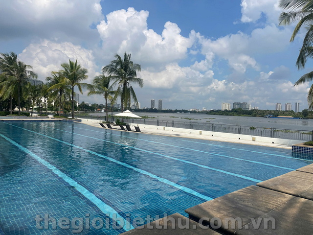 Long description image 1