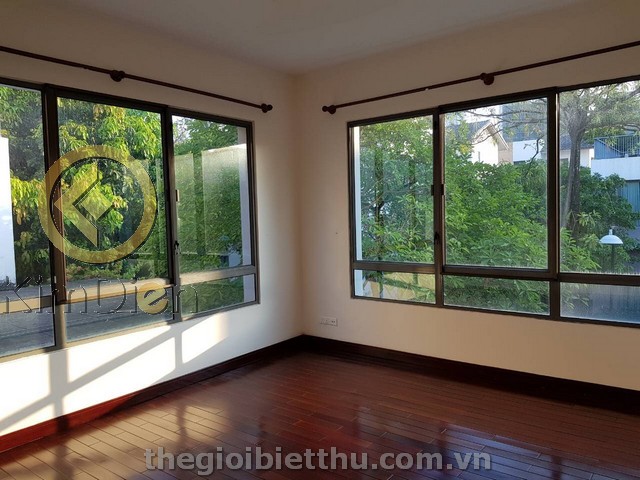 Long description image 1