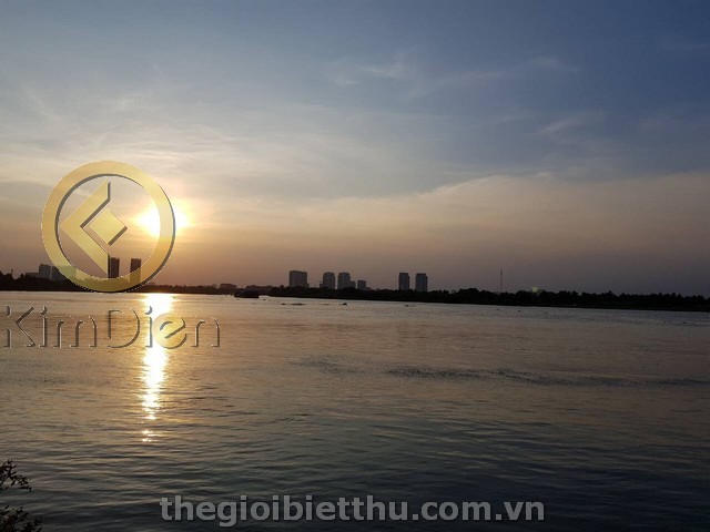 Long description image 1