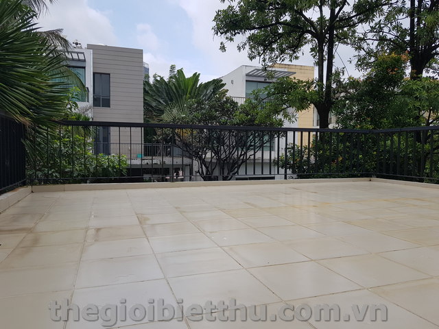 Long description image 1