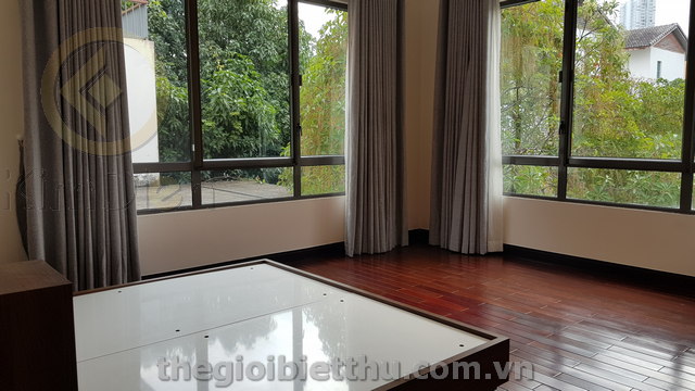 Long description image 1