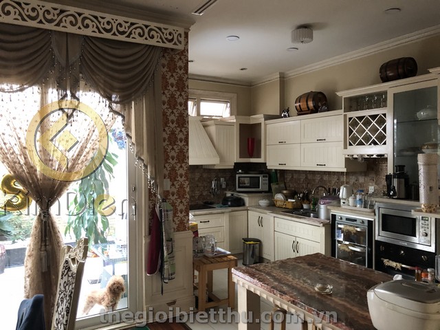 Long description image 1