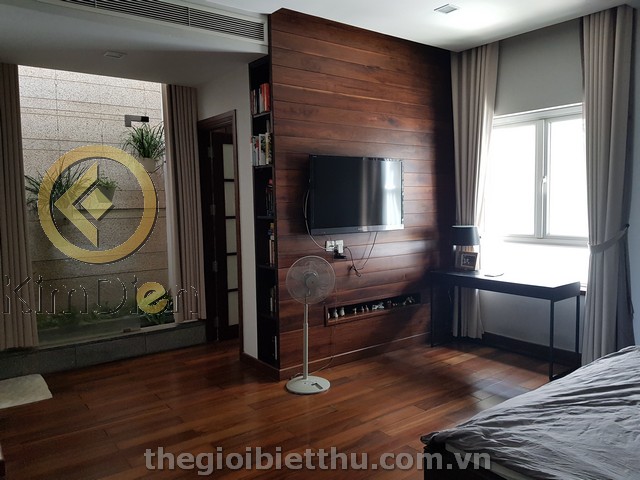 Long description image 1