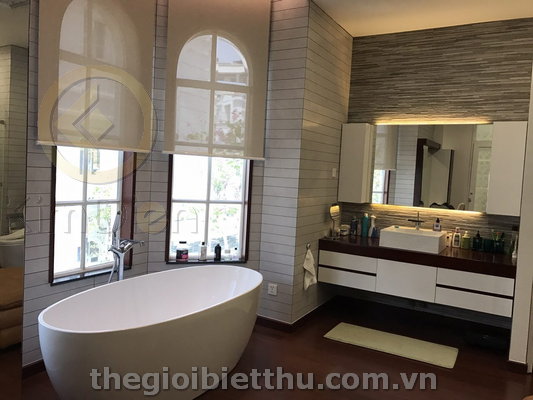 Long description image 1