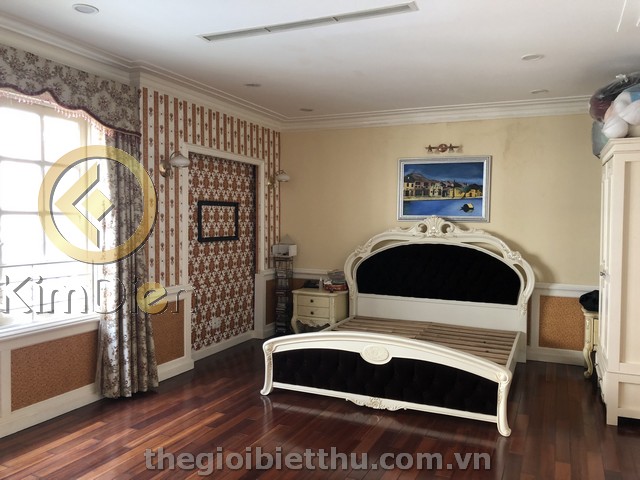 Long description image 1