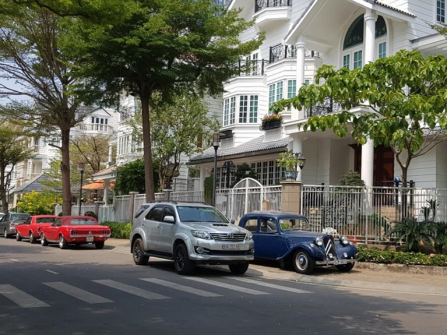 Long description image 1