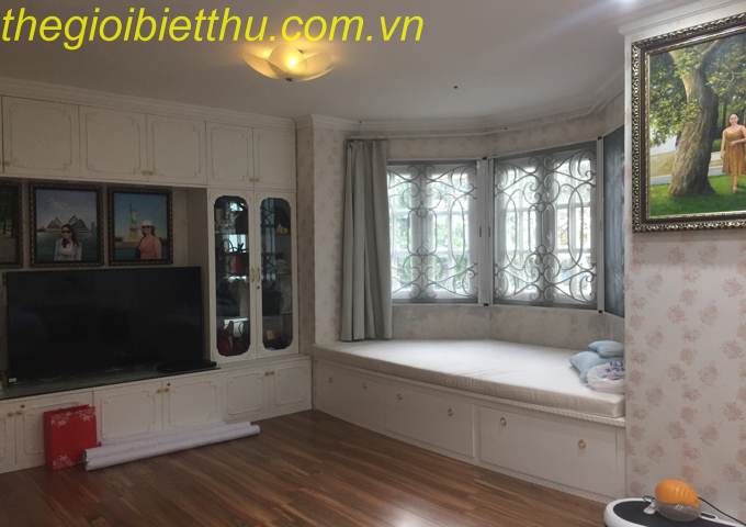 Long description image 1