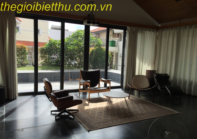 Long description image 1