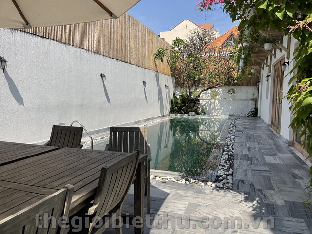 Long description image 1