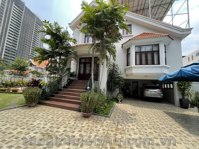 Long description image 1