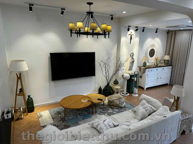 Long description image 1